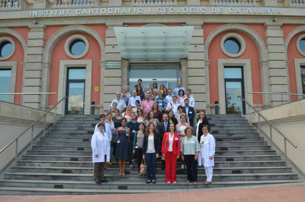 Figura 7. Foto de familia VII Encuentro IBERCARTO (Barcelona, 2018). Figura 7. Foto de familia VII Encuentro IBERCARTO (Barcelona, 2018).